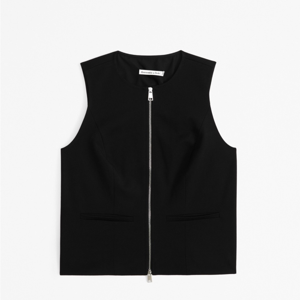 NWT Abercrombie and fitch Mara zip up vest
